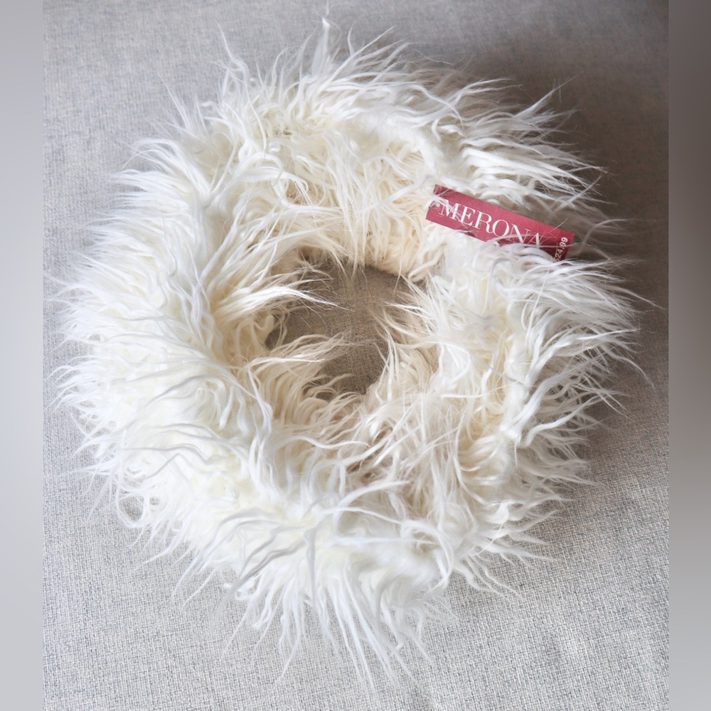 Fluffy Cream Neck Warmer